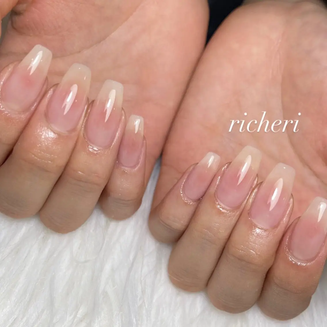 ミディアム ネイル ハンドネイル richeri beautyのネイルデザイン