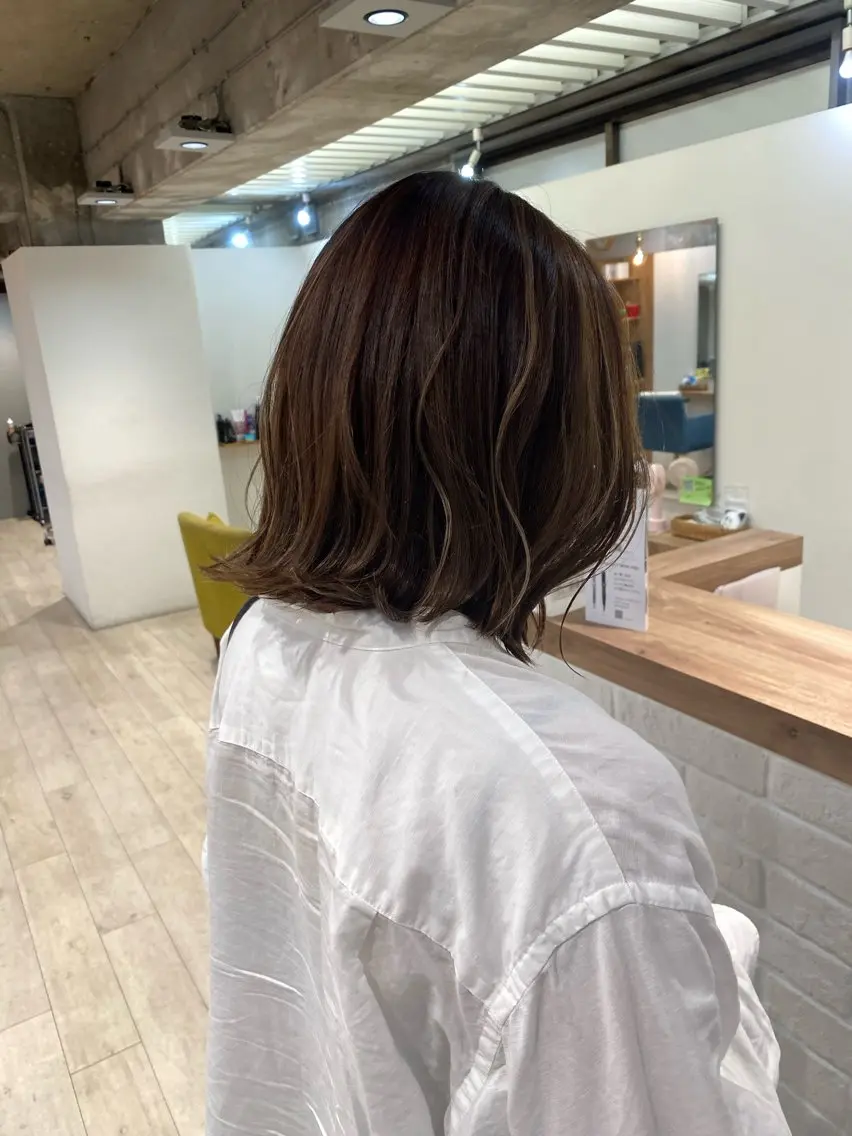ミディアム カラー ハイライトカラー ハイライト ヘアカラー ブリーチなし/暖色/ 透明感/なおやのヘアスタイル