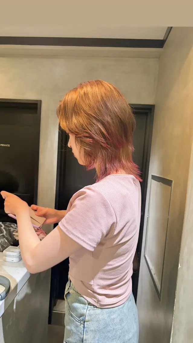 セミロング カラー ヘアカラー タナカ カナ🫧のヘアスタイル