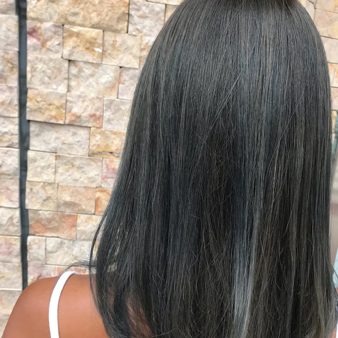 ミディアム アッシュ ヘアカラー kazufumi ..のヘアスタイル