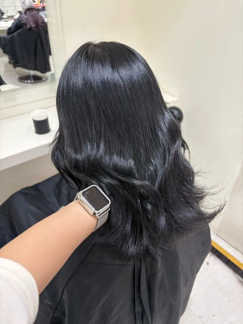 セミロング カラー ヘアアレンジ ヘアカラー 💟RINNA 艶カラー💟のヘアスタイル
