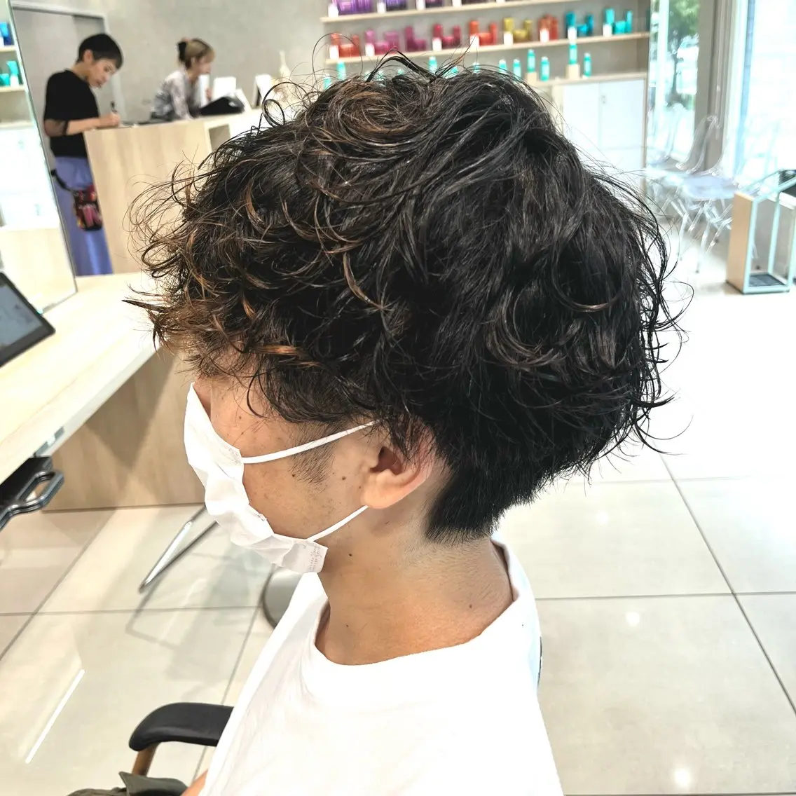 メンズ メンズパーマ 波巻きパーマ カット パーマ 巖本 真希のヘアスタイル