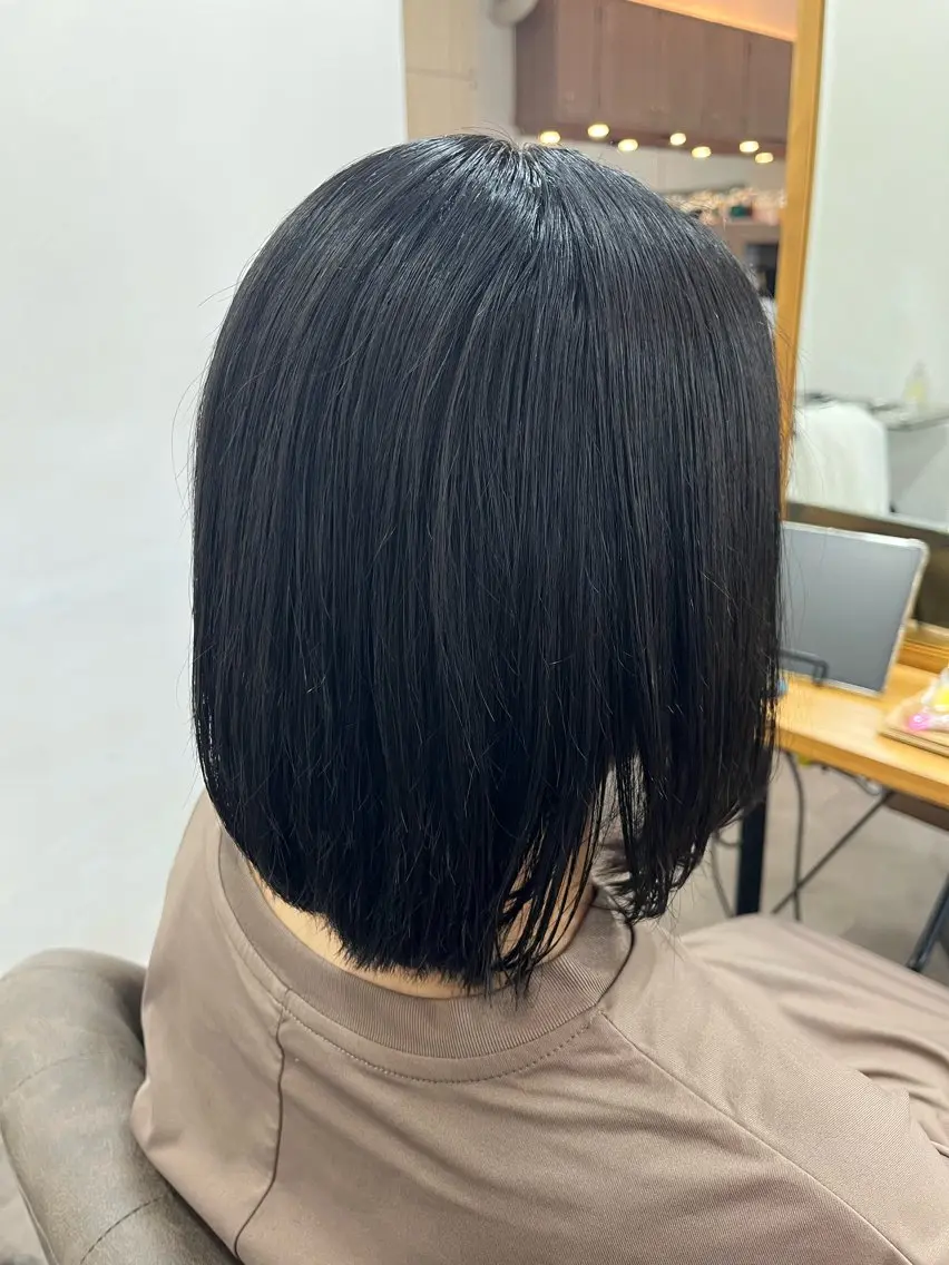 ミディアム カット 縮毛矯正🌟カラー╱ ╱いいじまのヘアスタイル