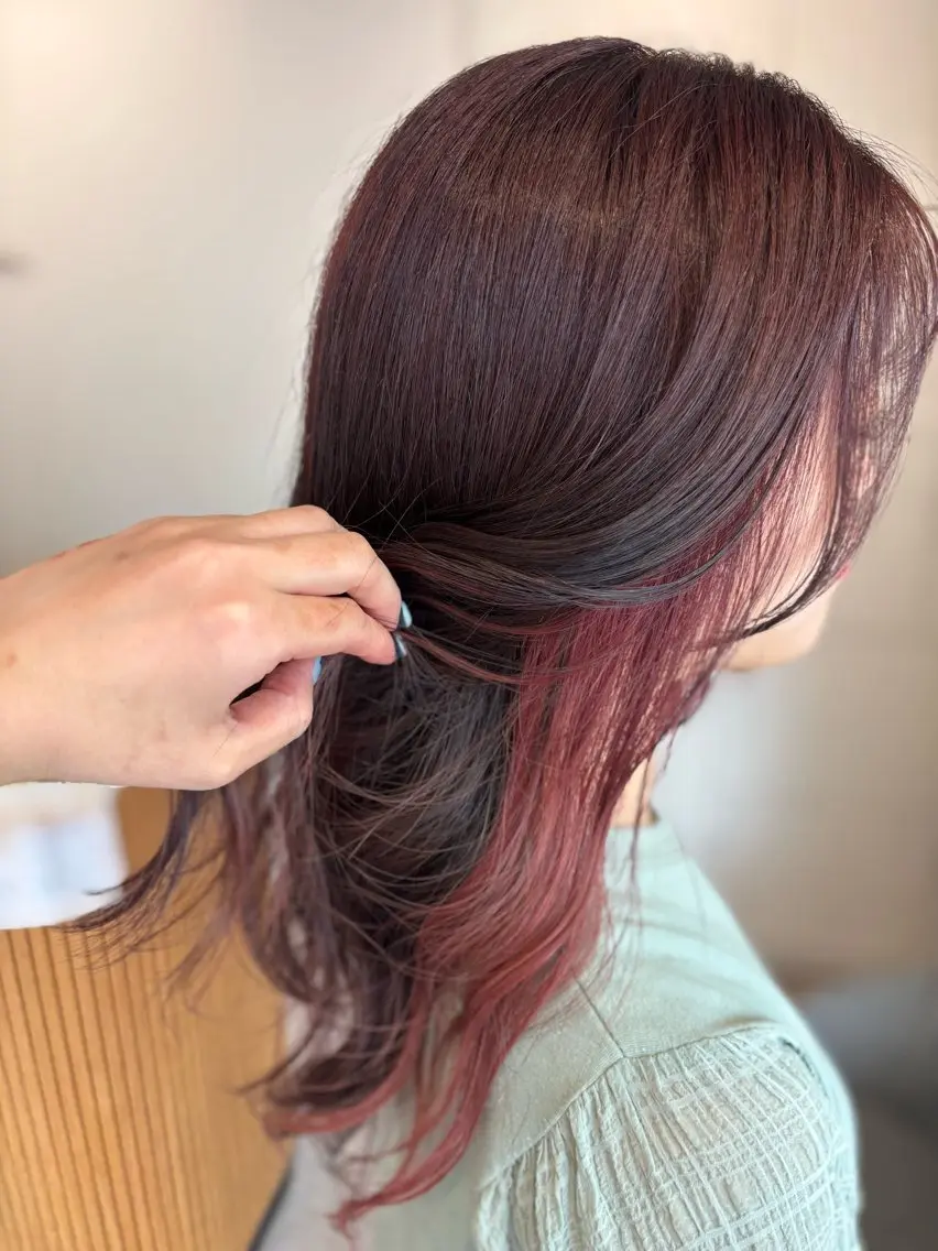 セミロング カラー ボルドーカラー ブラウンカラー 仲矢 あゆ美のヘアスタイル