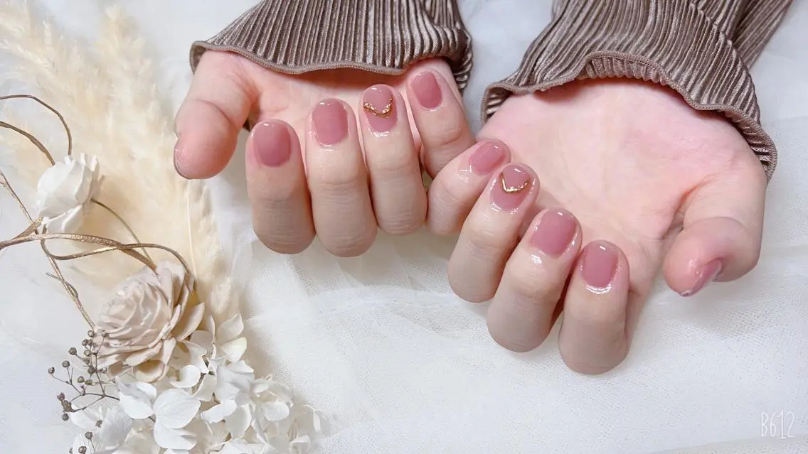 ネイル シンプルネイル M_ nail salonのネイルデザイン