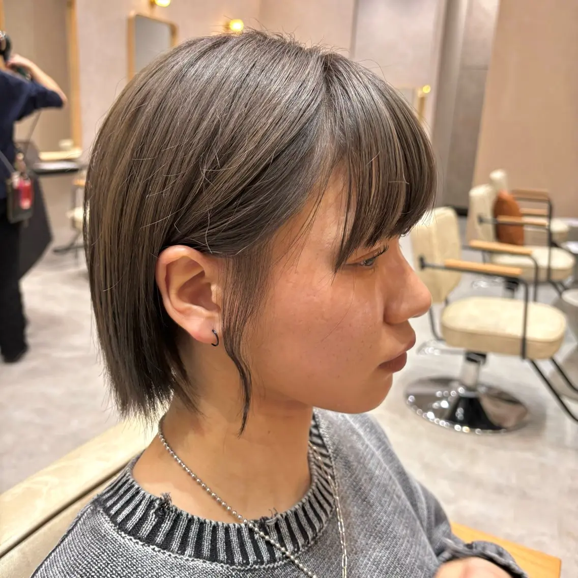 ショート カラー ブリーチ グレージュ オリーブグレージュ オリーブグレー 🍒ばばみさき/ マンツーマン施術🍒のヘアスタイル