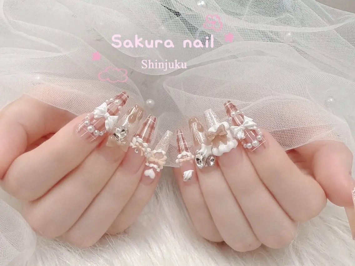 ネイル オーロラネイル クリアネイル フレンチネイル ジェルネイル ガーリー ハンドネイル Sakura Nanaのネイルデザイン