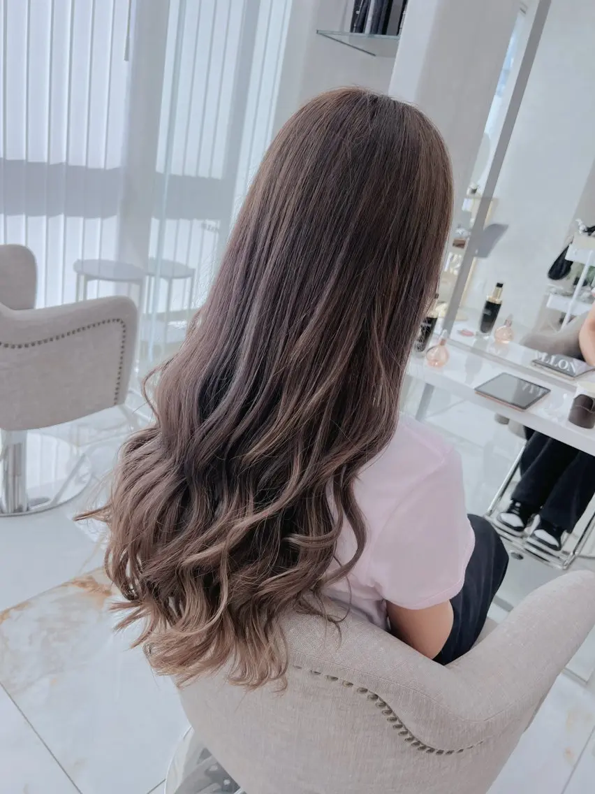 ロング カット ヘアカラー トリートメント SHUTO カラー支持率No.1のヘアスタイル