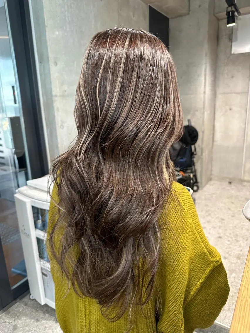 セミロング ヘアカラー ︎🤎W color MIYU‎🤎のヘアスタイル
