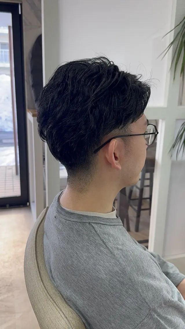 ショート パーマ メンズ センターパート aimer 葛西のヘアスタイル