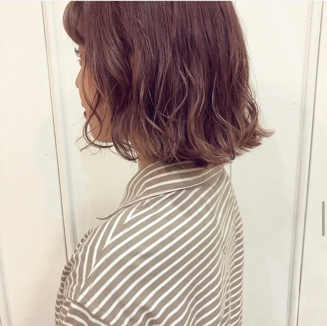 ミディアム カラー パーマ ヘアアレンジ メンズ キッズ ネイル マツエク・マツパ ベージュカラー ピンクカラー ピンクベージュ カラーマツエク ピンク インナーカラー/ KANAのヘアスタイル