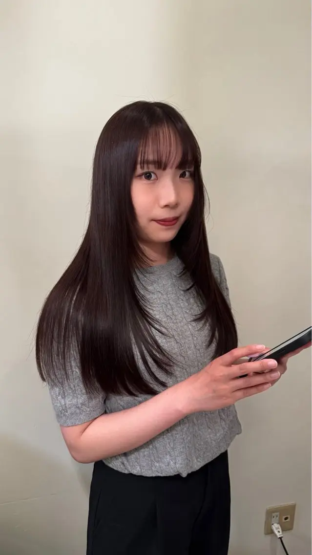 カラー ヘアカラー トリートメント ピエドプール NINAのヘアスタイル
