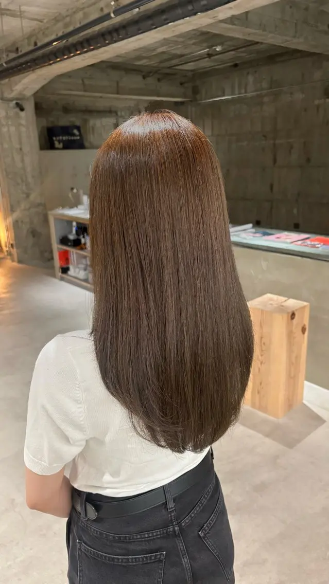 カラー アッシュ ヘアカラー 安藤 まりのヘアスタイル
