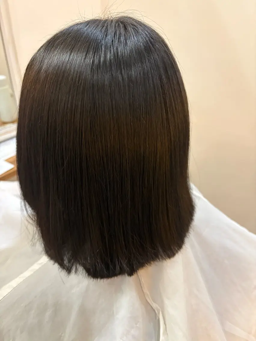ミディアム 縮毛矯正 鈴木 妃奈のヘアスタイル