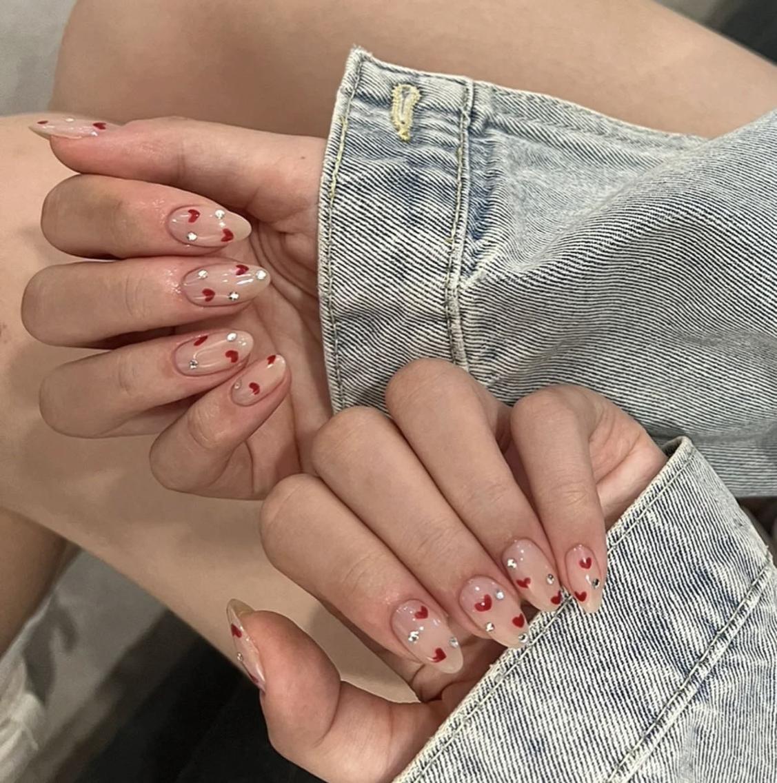 ネイル Queens テイのネイルデザイン