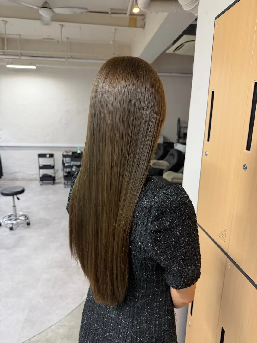 ロング カット ヘアカラー tokute いしい りえのヘアスタイル