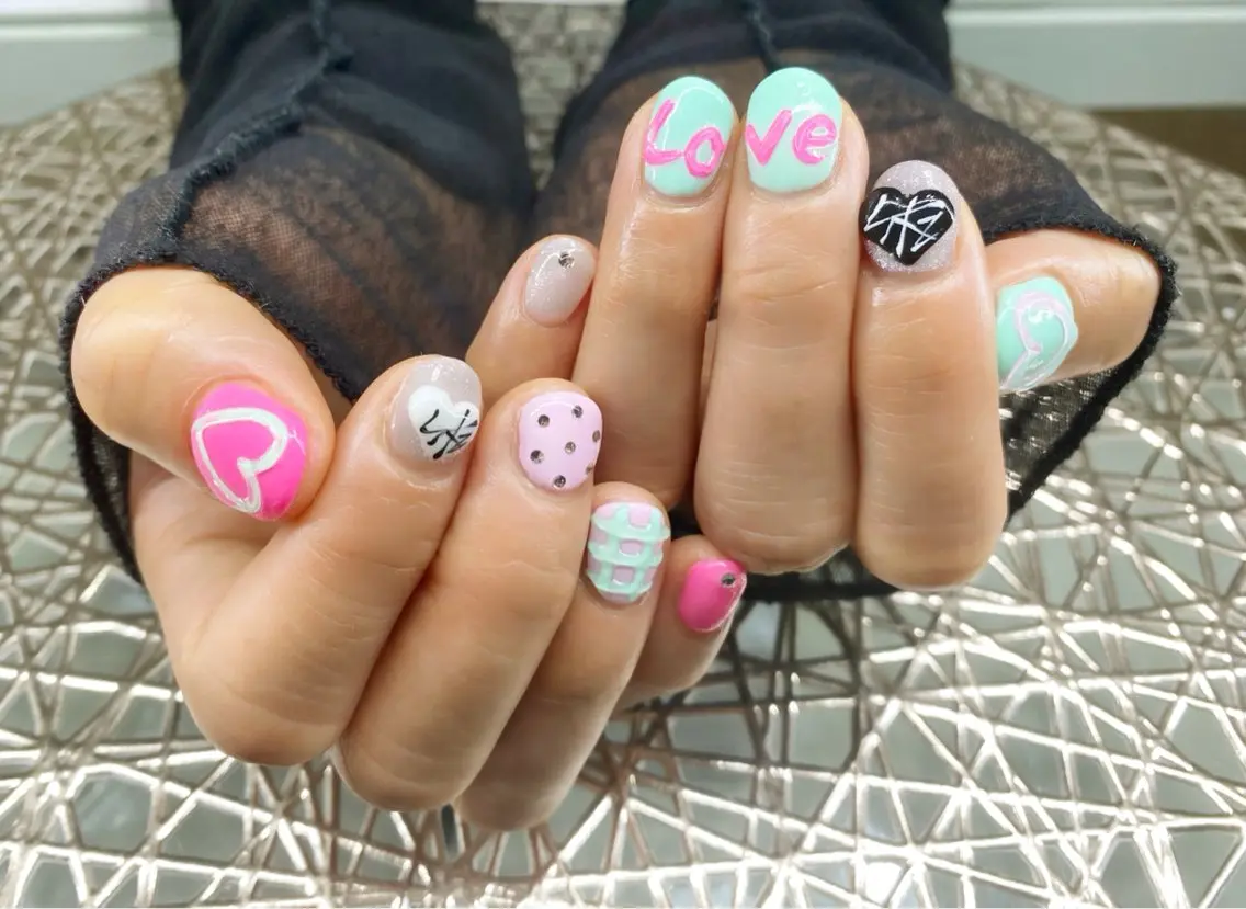 ネイル 持ち込み ハンドネイル ネイルサロン nail_upのネイルデザイン