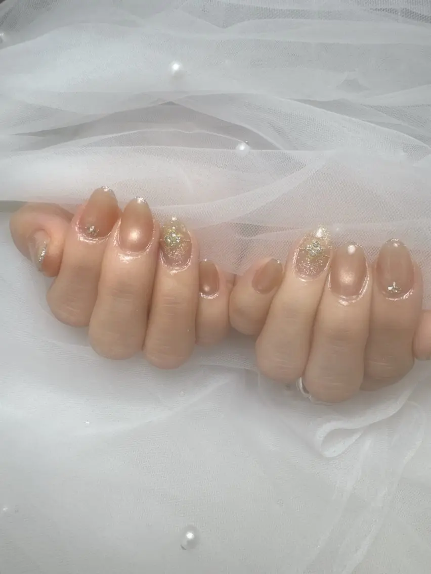 ネイル キラキラネイル 韓国ネイル 持ち込み ワンホンネイル ハンドネイル Queeens nailのネイルデザイン