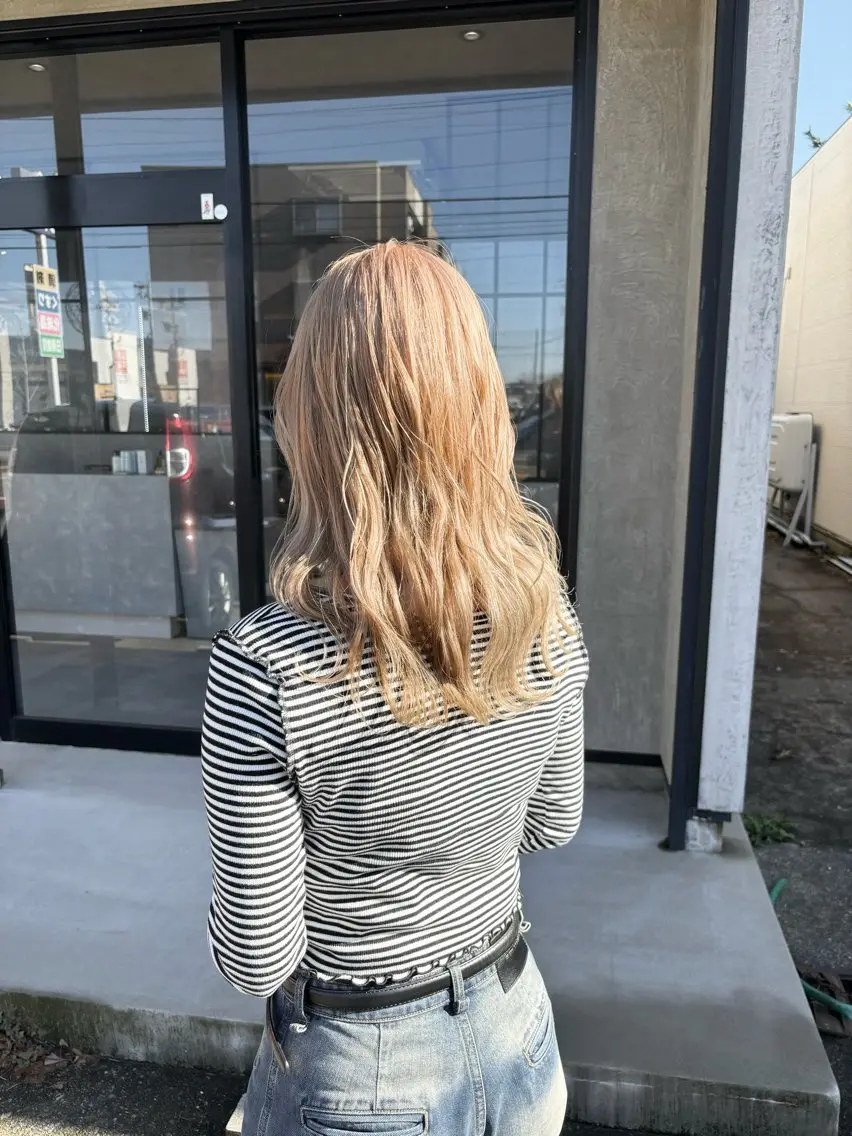 セミロング カラー バレイヤージュ ブリーチ ケアブリーチ ダブルカラー イヤリングカラー 長谷川 湧のヘアスタイル