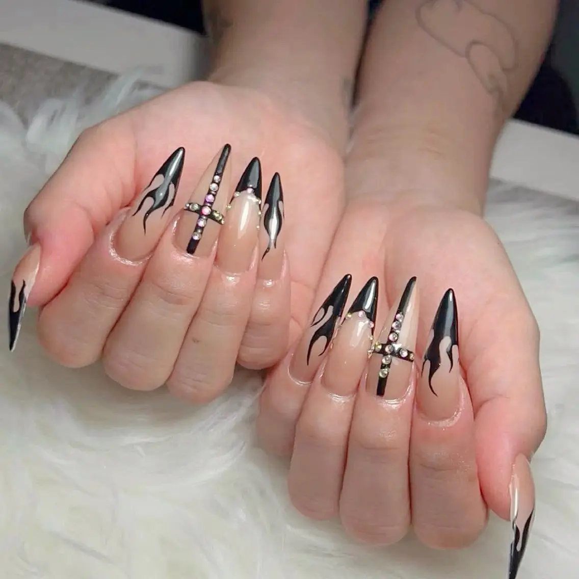 ネイル オーロラネイル クリアネイル 成人式 フラッシュネイル ジェルネイル ハンドネイル Amee Nail Salonのネイルデザイン