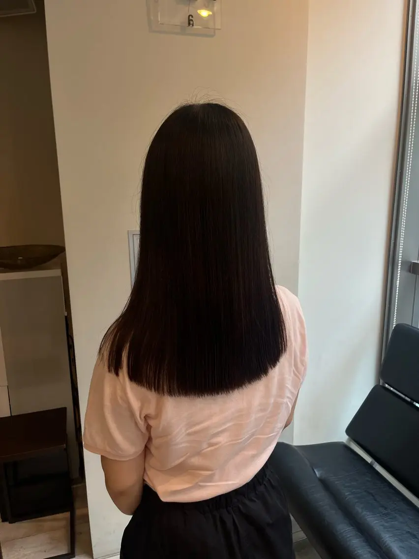 セミロング カット rimi tabeiのヘアスタイル