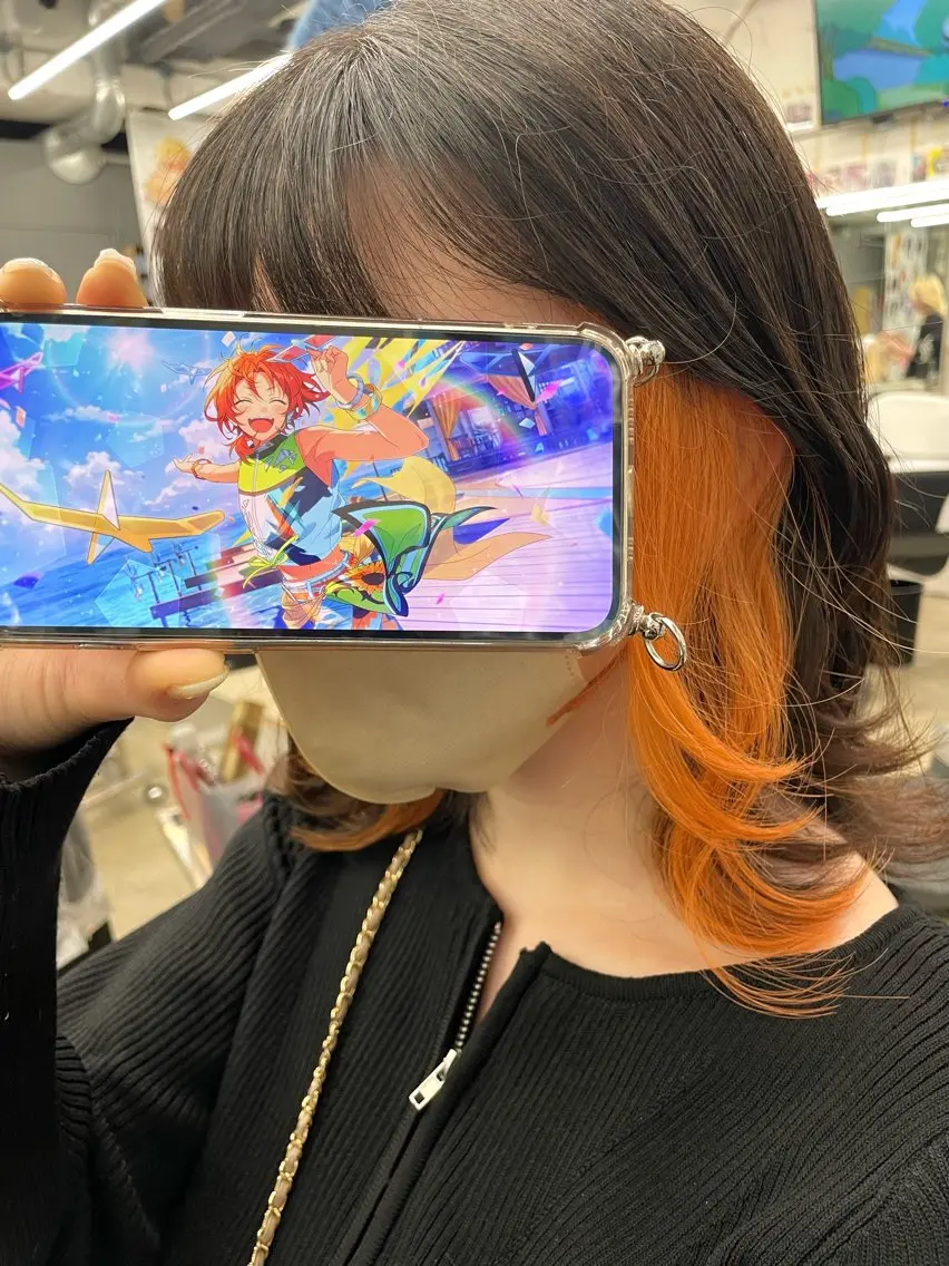 ミディアム カラー ヘアカラー インナーカラー 推し ブリーチ 髪質改善のヘアスタイル