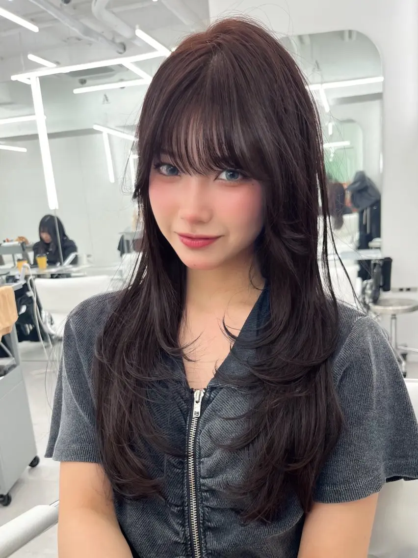 カラー アッシュ ベージュカラー 黒髪 ブリーチ ブルーカラー 透明感カラー✨🩵 韓国ヘアkanatoのヘアスタイル
