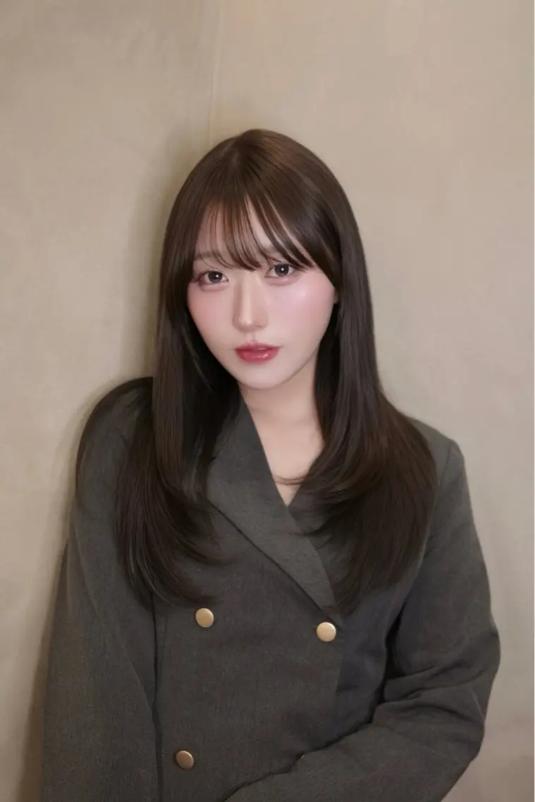 ロング 髪質改善 レイヤーカット 期間限定｜青山｜ 美顔形成カットのヘアスタイル