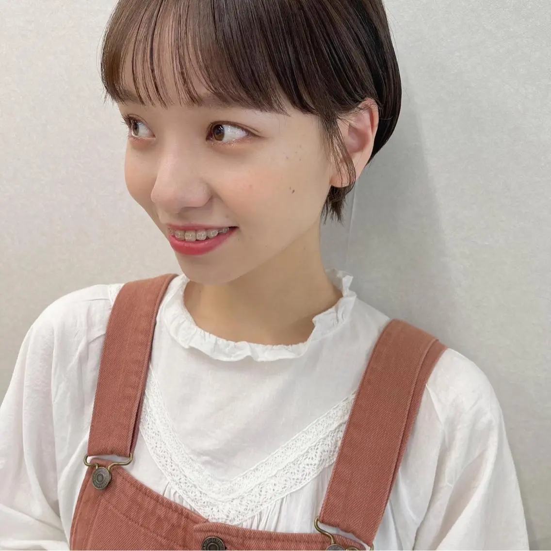 ショート カラー カット パーマ ✨艶髪✨ 奈須晴香のヘアスタイル
