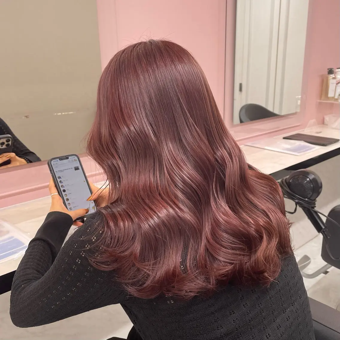 ロング カラー ヘアアレンジ ブラウンカラー ダブルカラー ピンクカラー ピンクブラウン レッドカラー ヘアカラー ピンク・ベージュ🩰 カラー🫧とらのヘアスタイル