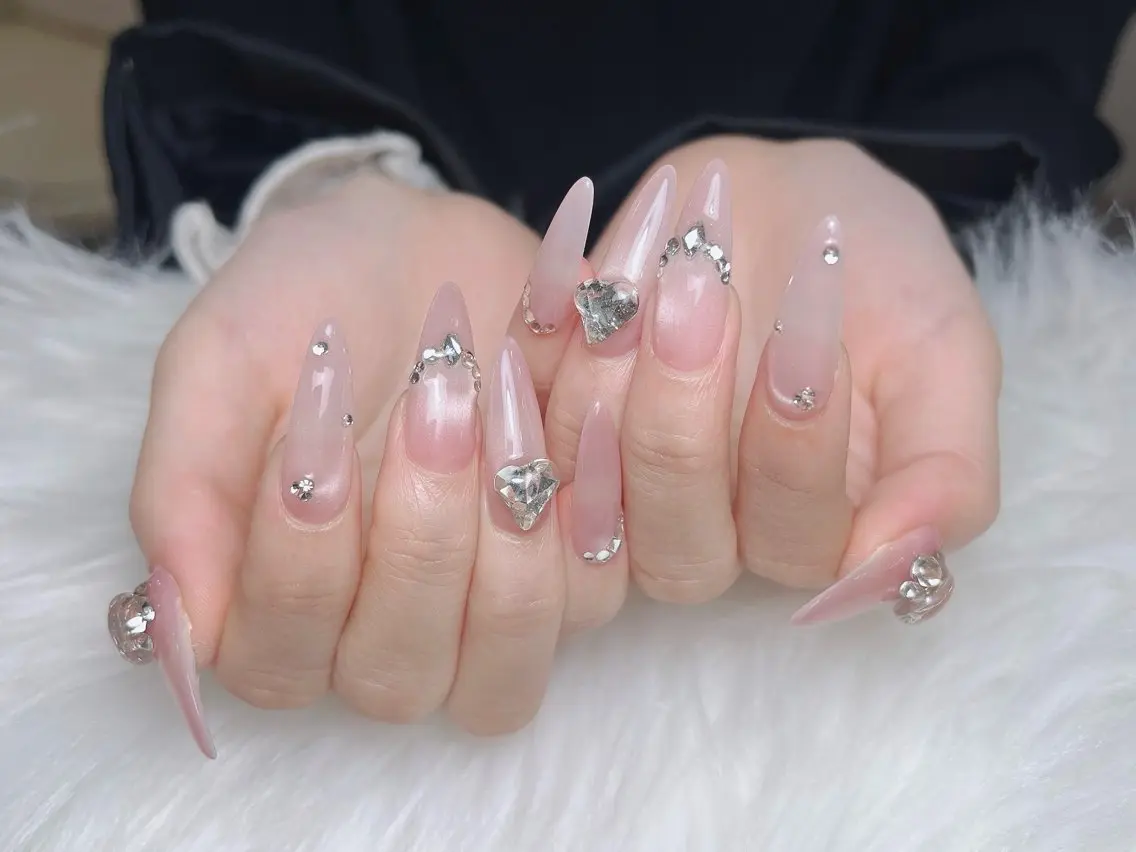 ネイル オーロラネイル ボルドー ブラウン 氷ネイル・うるうるネイル キラキラネイル ハンドネイル Sora  Nail 長さ出し専門店のネイルデザイン