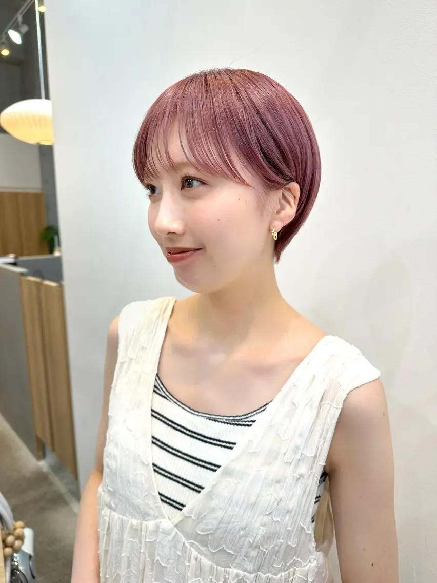 ショート カラー ショートボブ ベージュカラー ブリーチ ハイトーンカラー ラベンダーカラー 顔まわり🥨レイヤー /透明感/水口舞奈のヘアスタイル