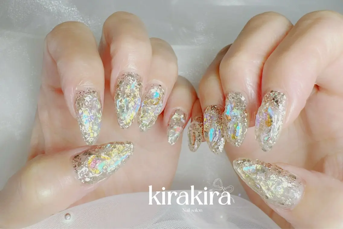 ネイル フットネイル キラキラネイル シンプルネイル ストーンネイル 夏ネイル Kirakira Nail salonのネイルデザイン