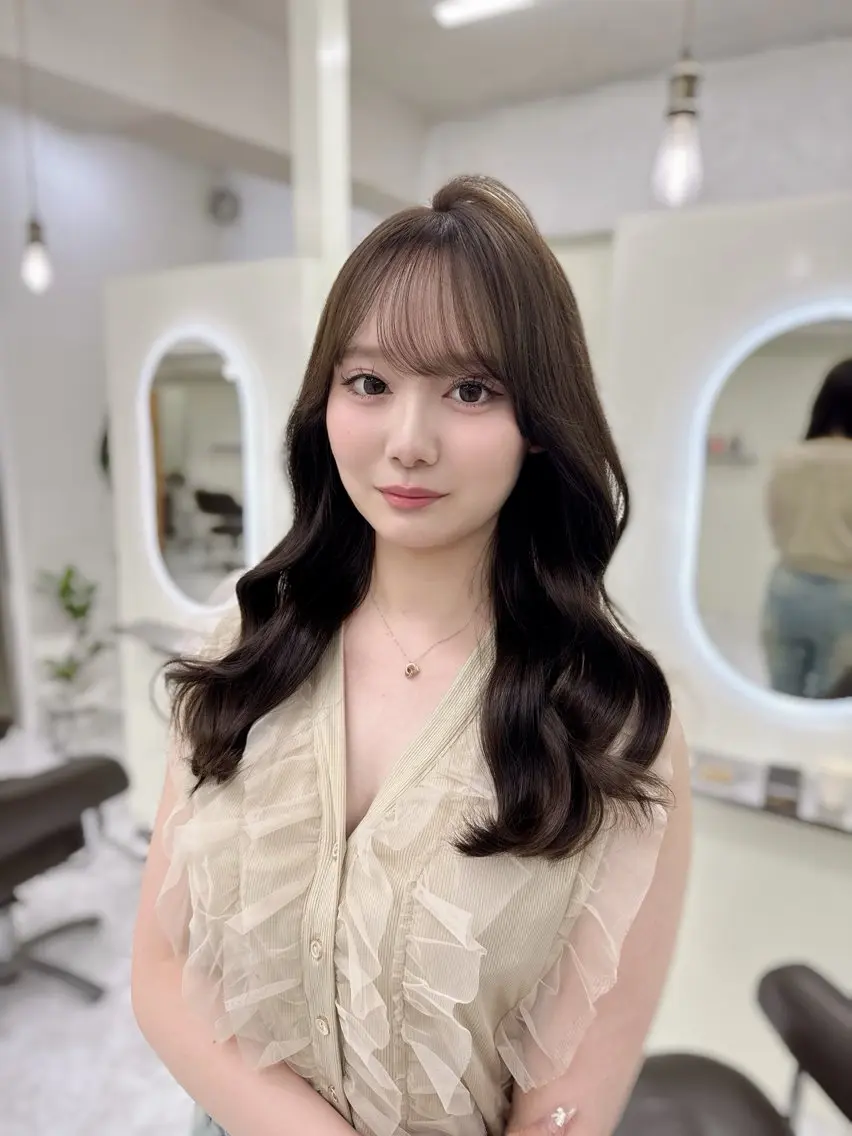 セミロング ヘアカラー 🎀Lee /天王寺 / Bian🤍のヘアスタイル