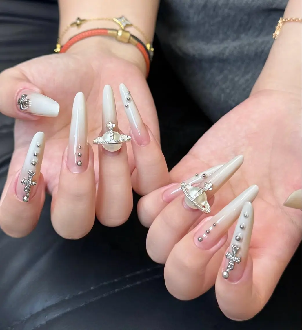 ネイル 小雨 Nail Studio・168のネイルデザイン