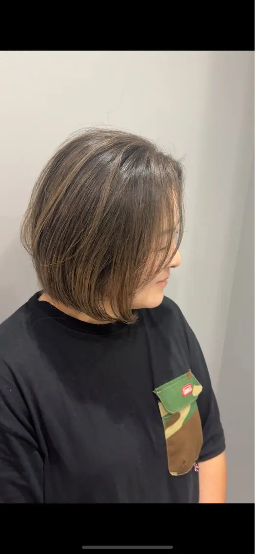 ショート カット ヘアカラー 轡田 くつわだのヘアスタイル