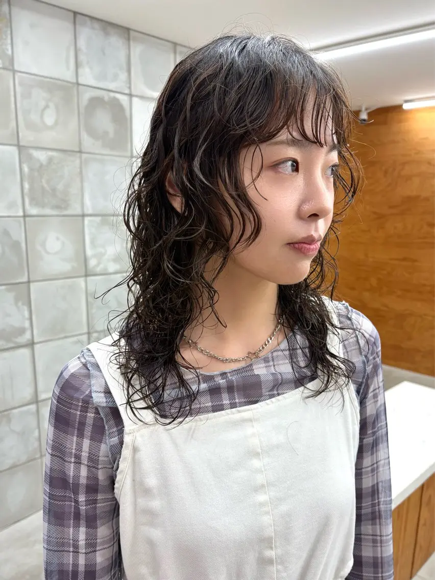ミディアム パーマ ミディアムパーマ レイヤーカット スパイラルパーマ カット パーマ トリートメント tuco 森田浩平のヘアスタイル