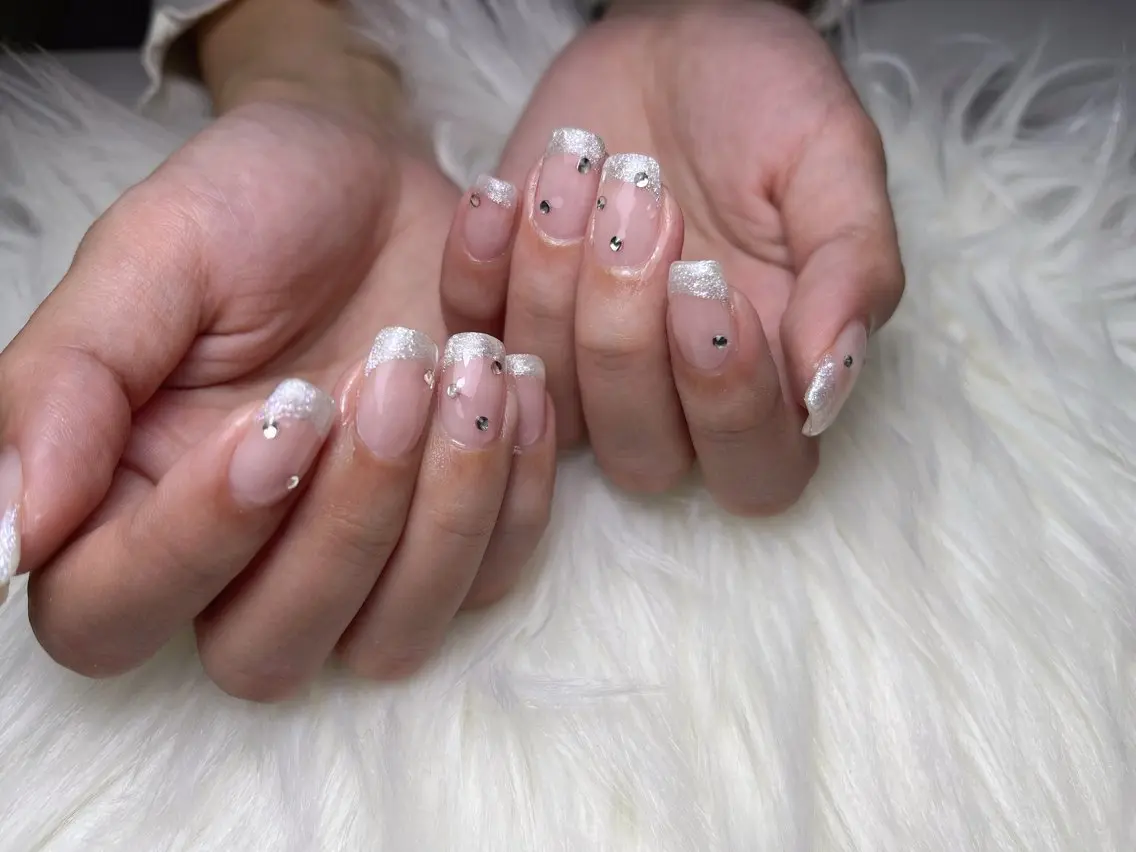 ネイル アートネイル オーロラネイル チークネイル クリアネイル 長さ出し Rs nail 新宿西口のネイルデザイン