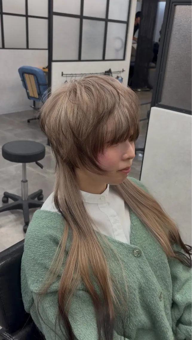 ロング マレットヘア 🌟心斎橋レイヤー 艶ハイトーン/ウルフのヘアスタイル