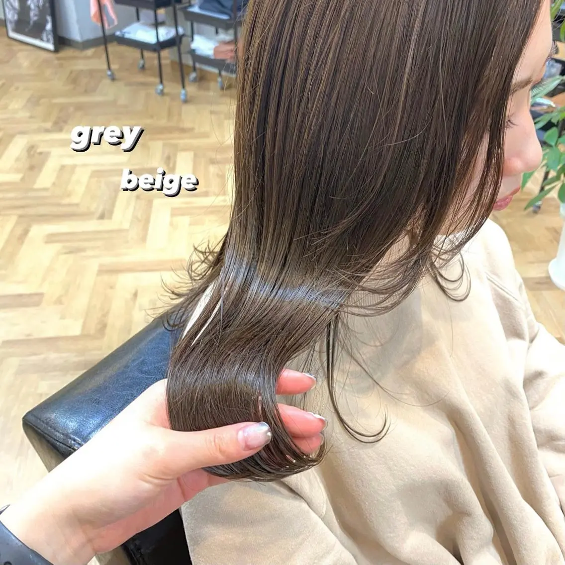 セミロング 前川 朋香のヘアスタイル