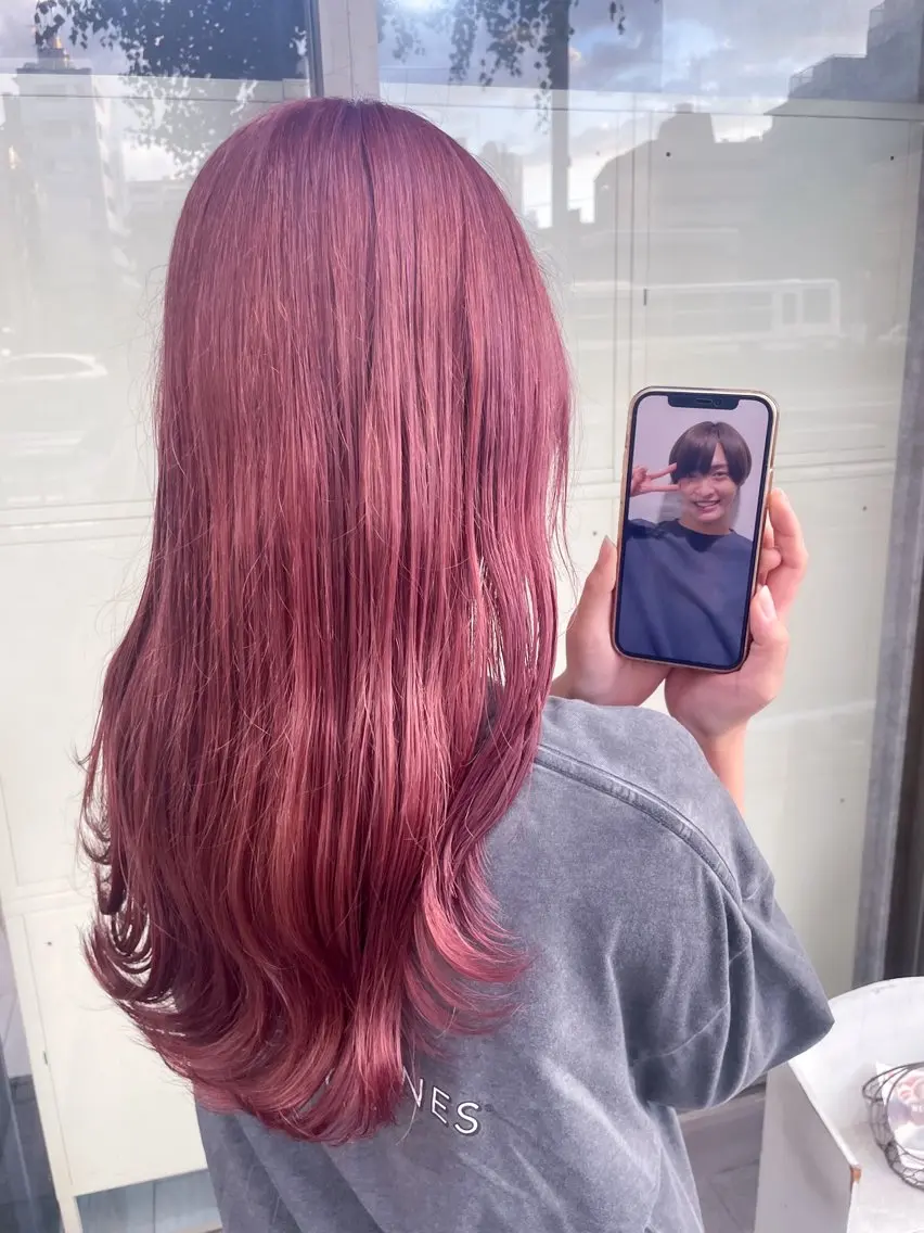 ロング カラー ピンクカラー イワタ マハ/ minim hairのヘアスタイル