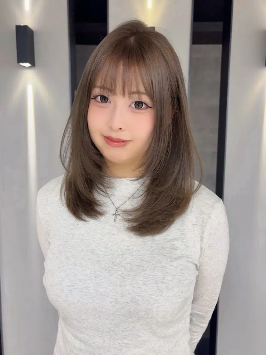 ミディアム カラー ヘアアレンジ グレージュ ミルクティーグレージュ ヘアカラー 似合わせヘア/ 渋谷/Ayaka🎀のヘアスタイル