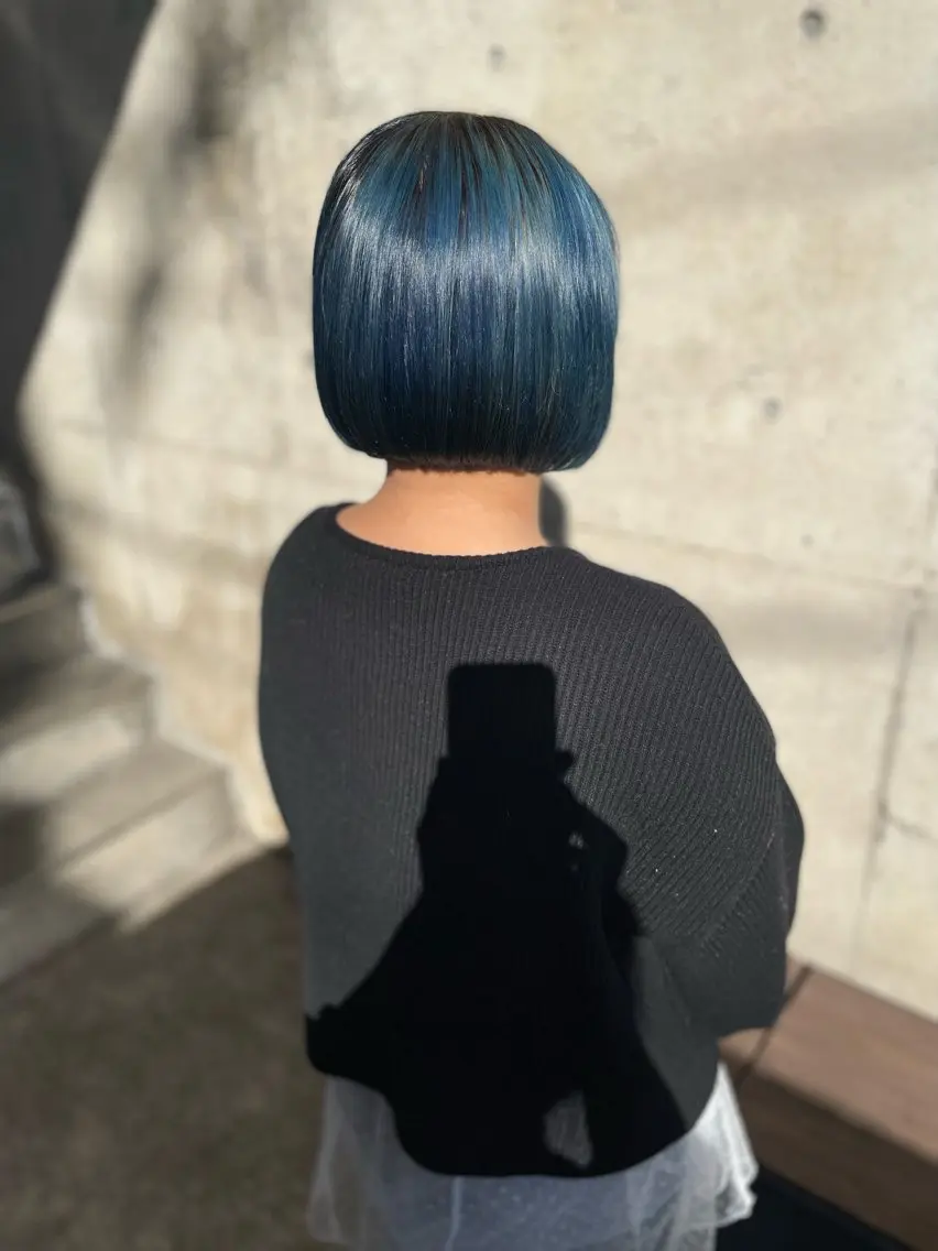 ショート カラー 日高 香織のヘアスタイル