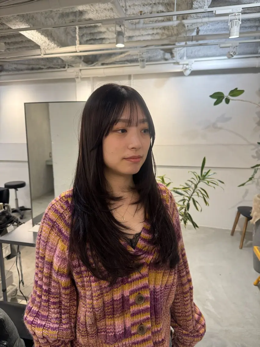 セミロング ヘアアレンジ カット ヘアカラー トリートメント 新宿/顔周りカット +レイヤー=しずく♩のヘアスタイル