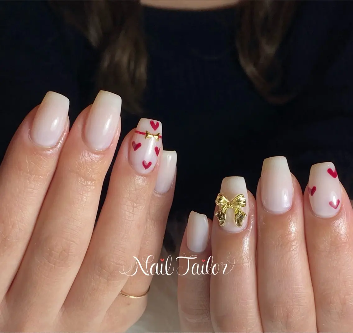 ネイル 長さ出し ハート オフィスネイル リボン 冬ネイル ハンドネイル NailTailor ネイルテイラーのネイルデザイン