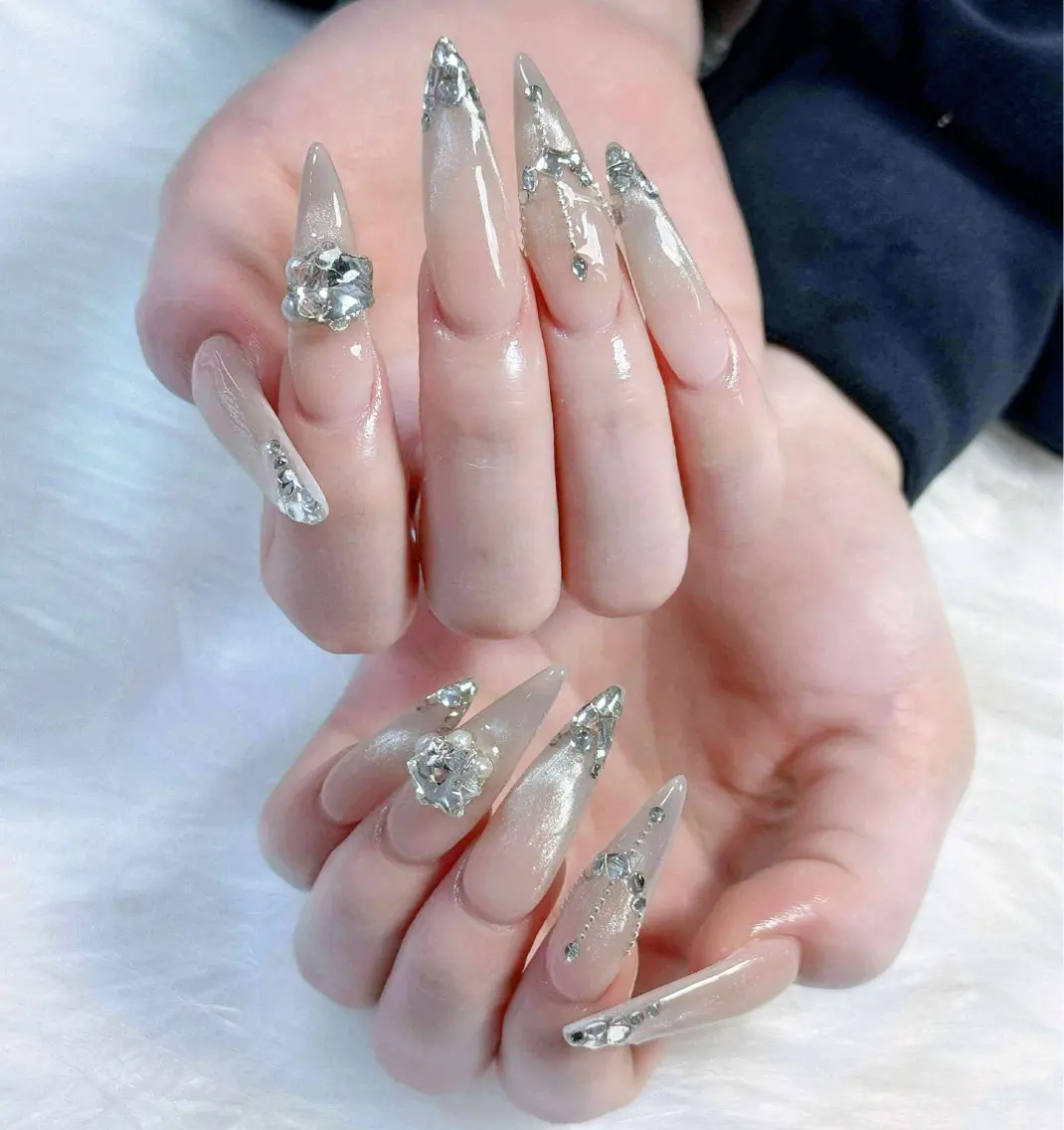 ネイル Hin Hana Nailのネイルデザイン