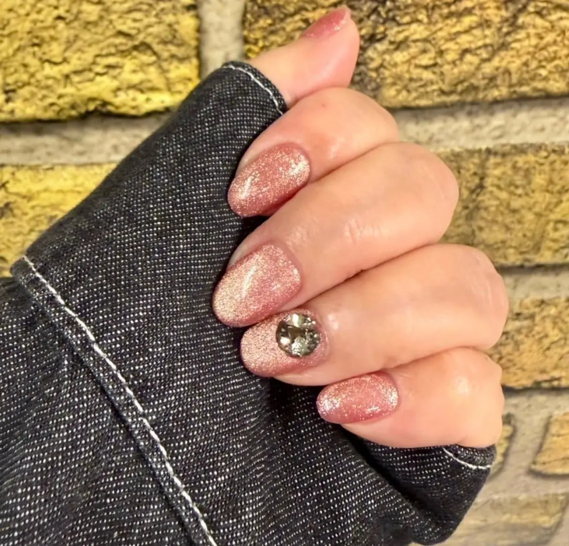 ⁠【一番人気/ご新規オフ無料】マグネット×大人の豪華1点主義💎程よい存在感ビジュー[中]⁠の写真
