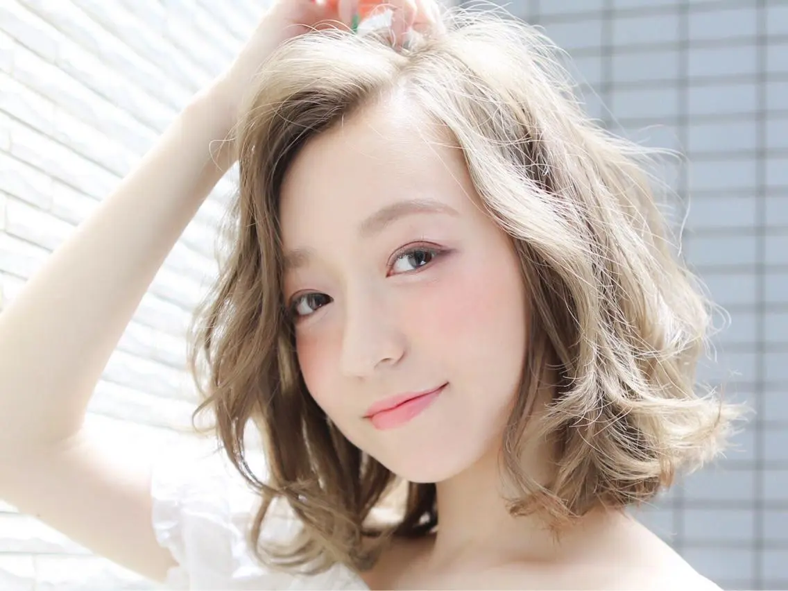 ミディアム カラー ヘアアレンジ フェザーパーマ/ ダブルカラー/藤田のヘアスタイル