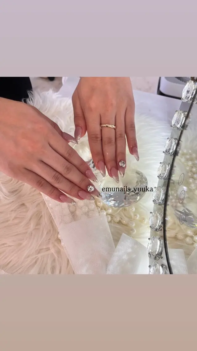 ネイル フレンチネイル ガラスフレンチ スカルプネイル EMU nails YUUKAのネイルデザイン