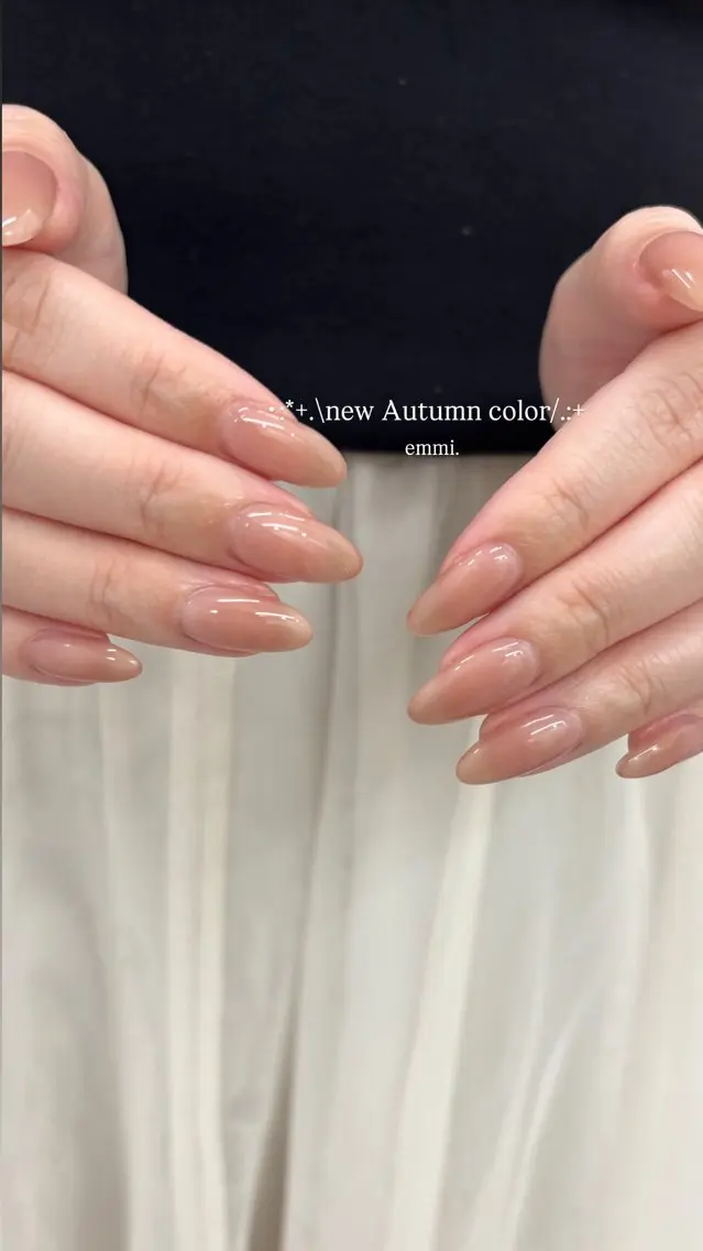 ネイル ワンカラーネイル シンプルネイル ハンドネイル emmi nailのネイルデザイン